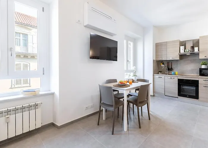 Charming Gioberti, 5 Min Pnuova Apartment Turin