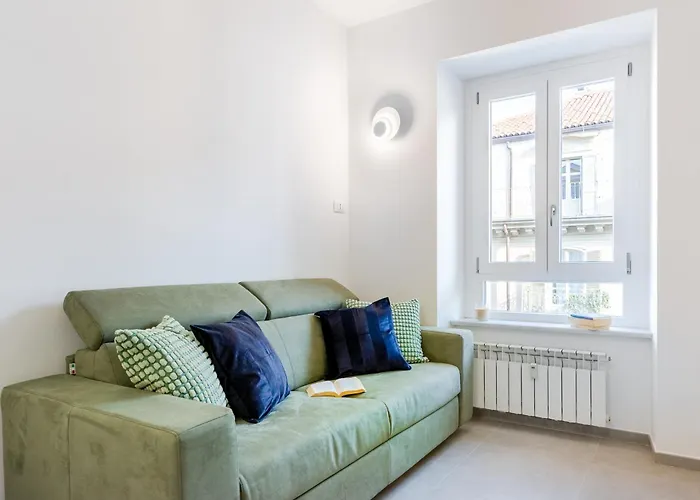 Charming Gioberti, 5 Min Pnuova Apartment Turin