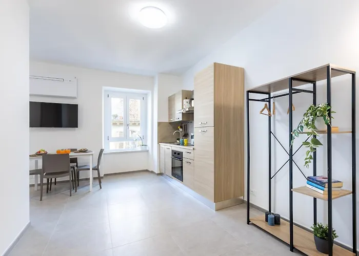 Apartment Charming Gioberti, 5 Min Pnuova Turin